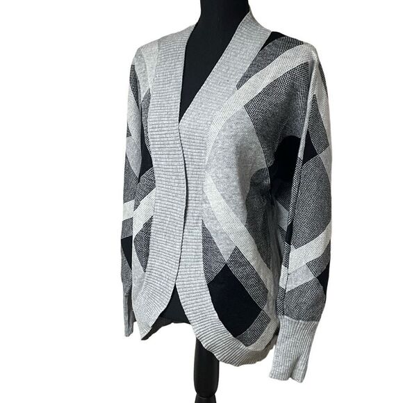 Lety & Me Gray Diagonal Plaid Open Front Cardigan - Picture 1 of 6
